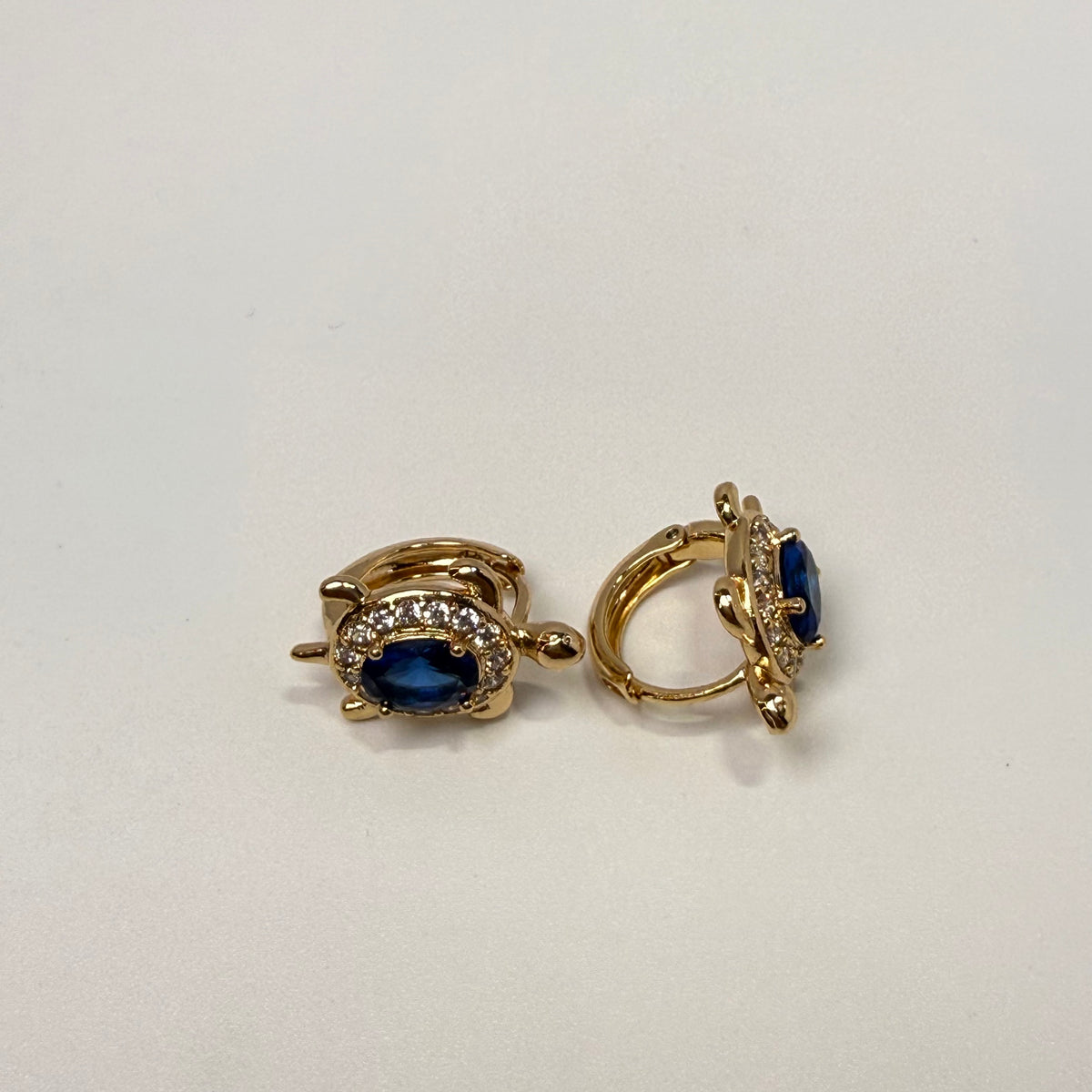 gold-plated turtle earrings with zircon