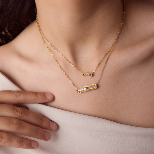 Moving Zircon Necklace